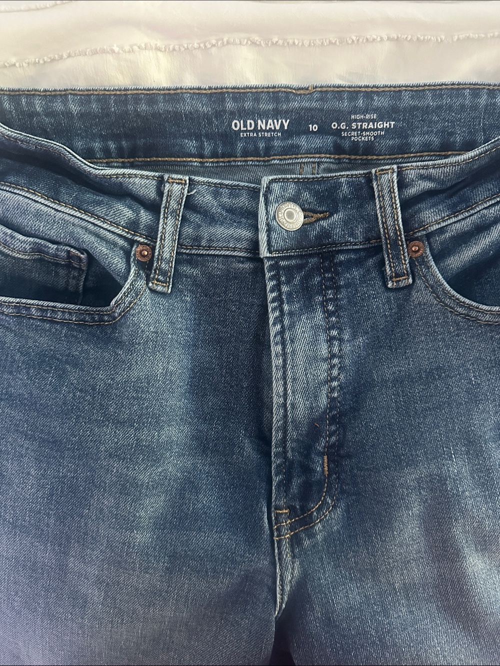 Old Navy Women's Medium Blue Straight-Leg Jeans